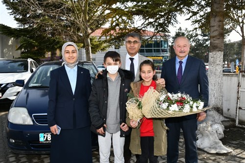 Karabük Valimiz Sayın Fuat Gürel Kaymakamımız Büşra Güneş’e “Hayırlı Olsun” Ziyaretinde Bulundu.